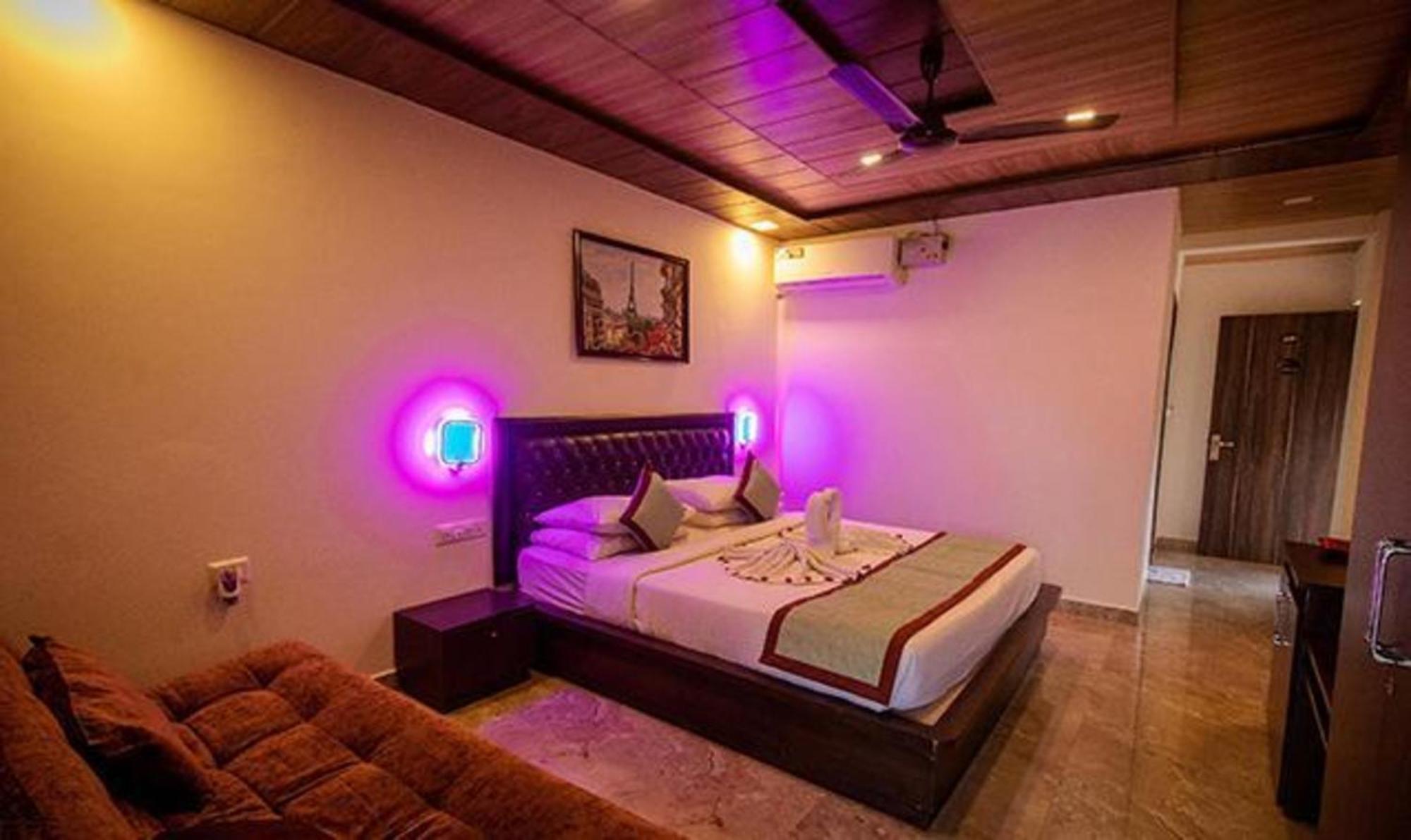 Fabhotel La Gracia Resort Morjim Esterno foto
