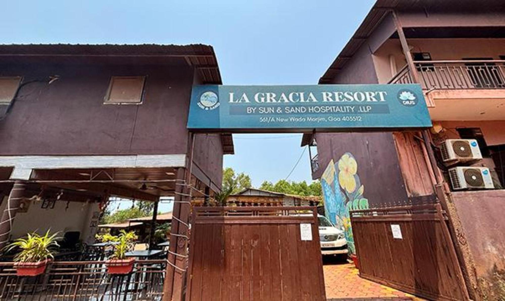 Fabhotel La Gracia Resort Morjim Esterno foto