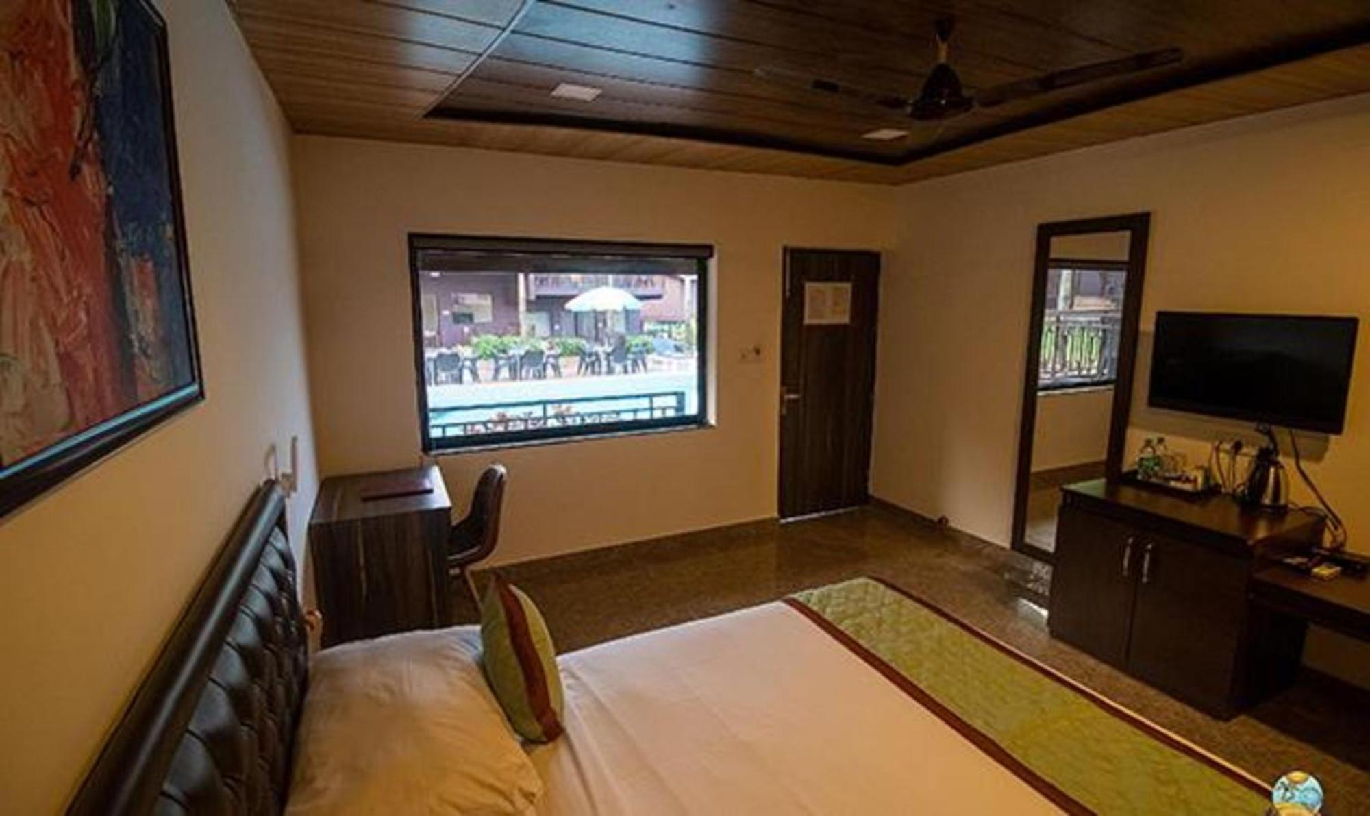 Fabhotel La Gracia Resort Morjim Esterno foto