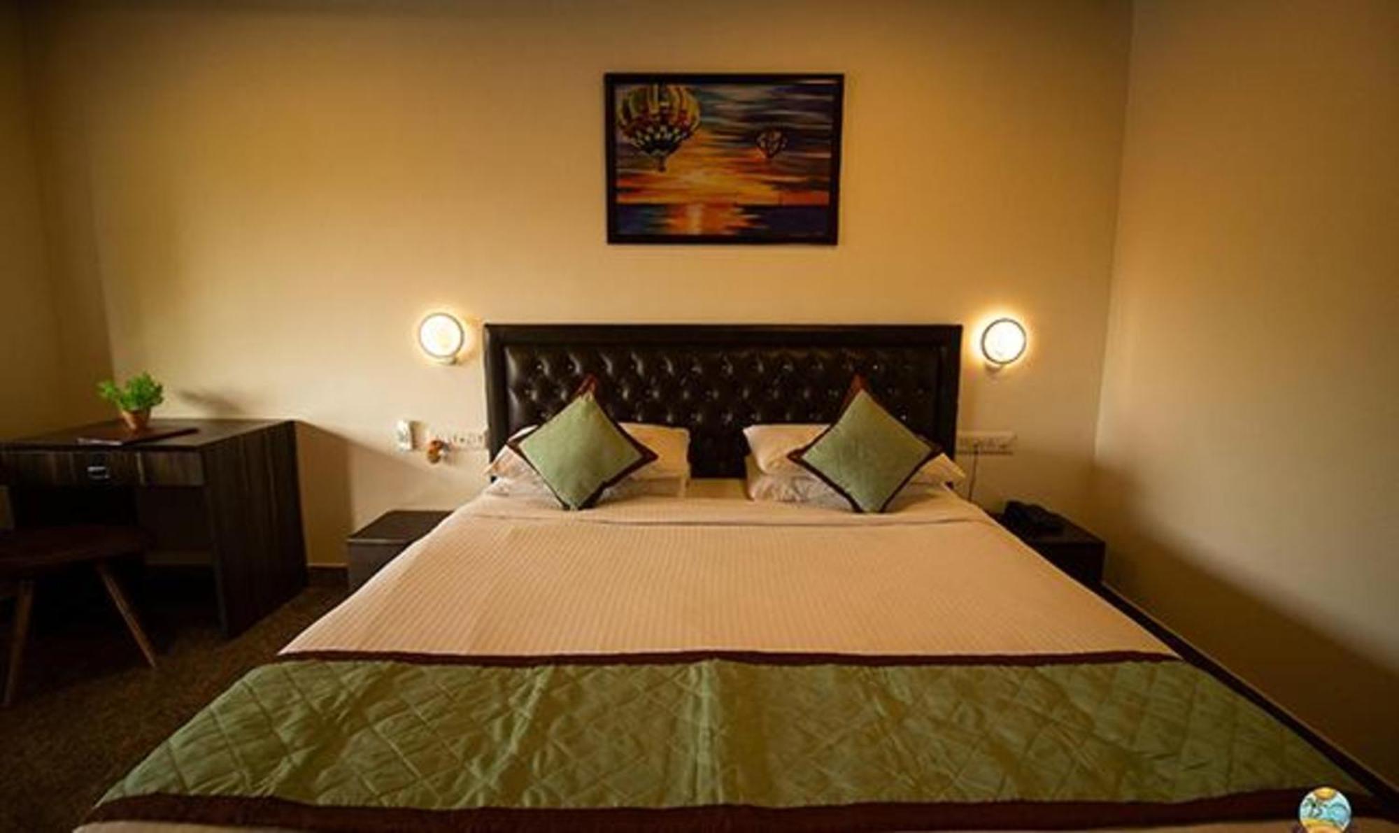 Fabhotel La Gracia Resort Morjim Esterno foto
